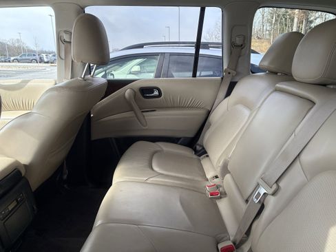 Used 2019 Nissan Armada SL w/ Premium Package image 9