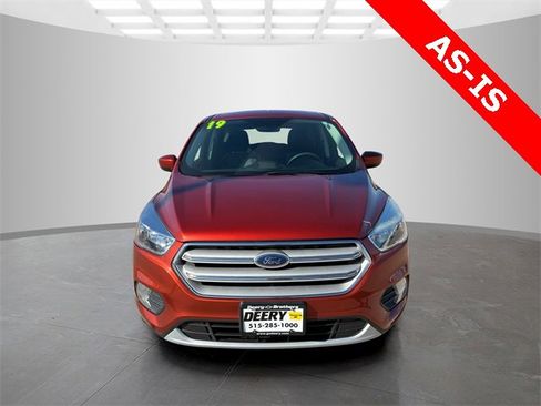 Used 2019 Ford Escape SE image 9