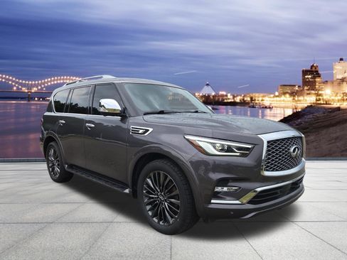 Used 2023 INFINITI QX80 Sensory w/ All-Season Package AWD/4WD image 4