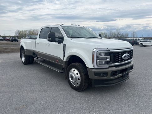 Used 2026 Ford F450 King Ranch w/ FX4 Off-Road Package AWD/4WD image 2