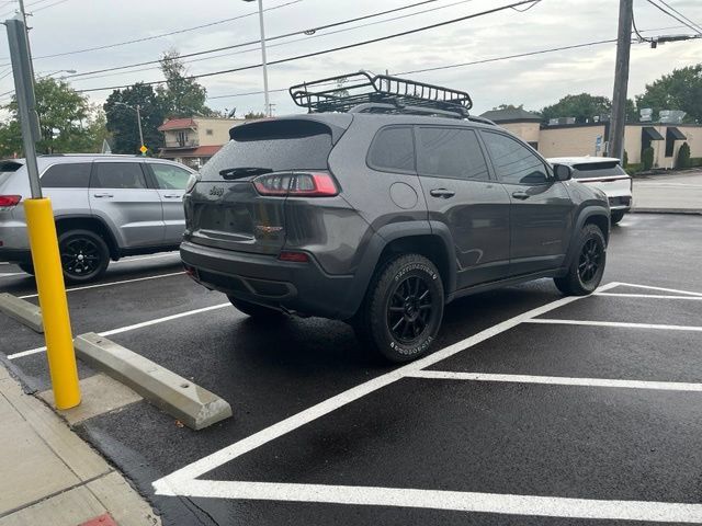 Used 2020 Jeep Cherokee Trailhawk w/ Cold Weather Group AWD/4WD image 3