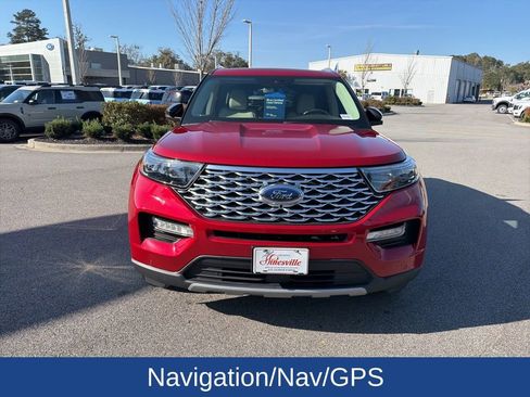 Used 2020 Ford Explorer Platinum w/ Premium Technology Package image 3