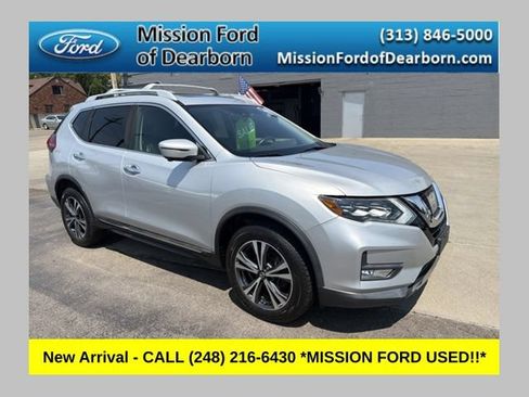 Used 2017 Nissan Rogue SL w/ SL Premium Package AWD/4WD image 1