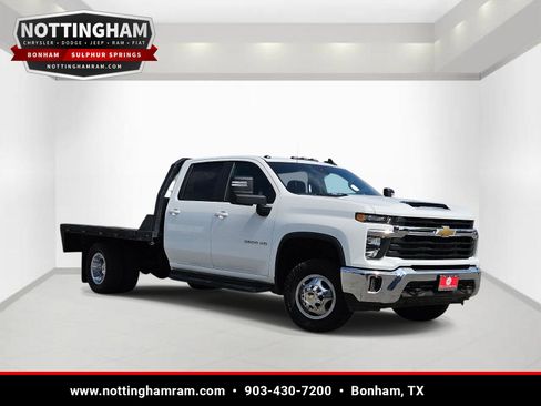 Used 2024 Chevrolet Silverado 3500 LT w/ Convenience Package AWD/4WD image 1