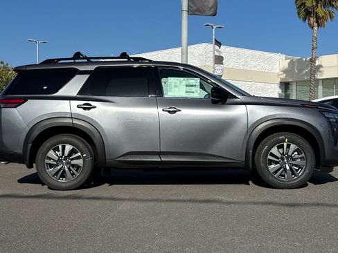 New 2026 Nissan Pathfinder SV w/ Cargo Package FWD image 3