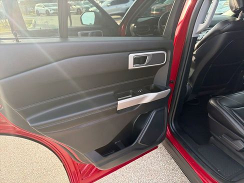 Used 2020 Ford Explorer XLT w/ Equipment Group 202A image 20