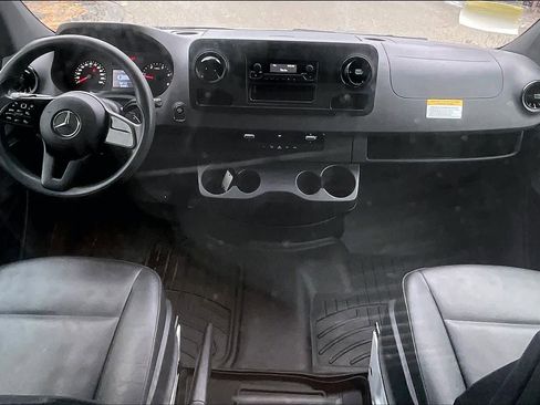 Used 2023 Mercedes-Benz Sprinter 2500 image 15
