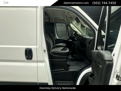 Used 2025 RAM ProMaster 2500 w/ Convenience Group image 19