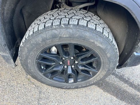 Used 2021 GMC Sierra 1500 Elevation w/ Preferred Package AWD/4WD image 9