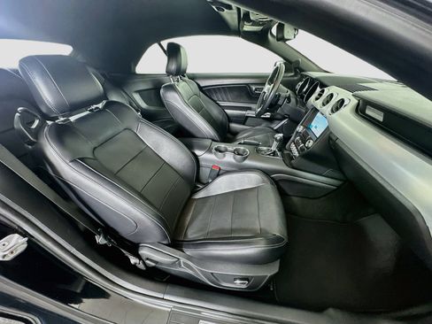 Used 2017 Ford Mustang Premium RWD image 27