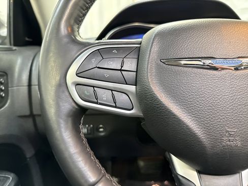 Used 2017 Chrysler 300 C w/ Safetytec Plus Group image 17