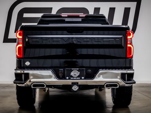 Used 2025 Chevrolet Silverado 1500 LTZ image 10