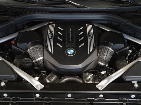 Used 2021 BMW X6 M50i w/ Executive Package image 31