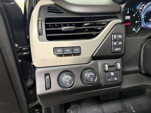 Used 2020 GMC Yukon XL Denali w/ Open Road Package AWD/4WD image 18