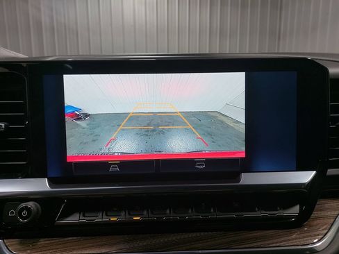 Used 2023 Chevrolet Silverado 1500 LT image 44