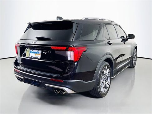Used 2025 Ford Explorer Platinum w/ Ultimate Package image 8