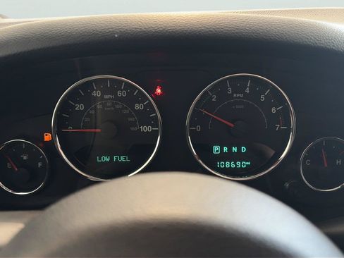 Used 2016 Jeep Wrangler Unlimited Rubicon w/ Dual Top Group AWD/4WD image 13