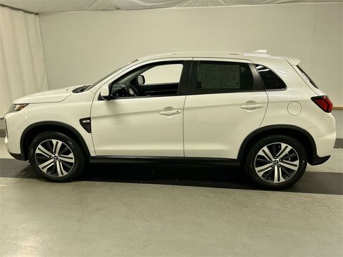 Used 2020 Mitsubishi Outlander Sport ES image 6