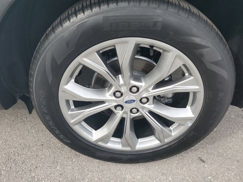 Used 2023 Ford Explorer XLT w/ Equipment Group 202A image 31