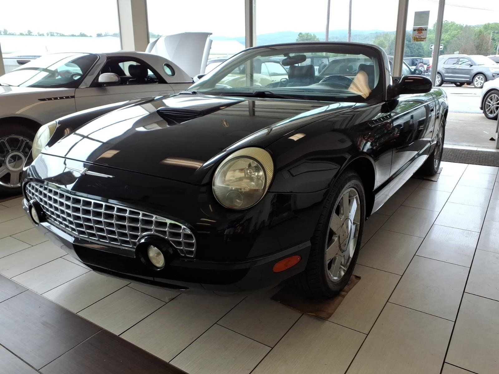 Used 2003 Ford Thunderbird RWD image 3