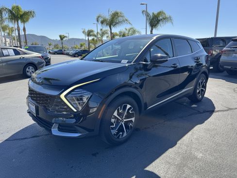Used 2024 Kia Sportage EX FWD image 5