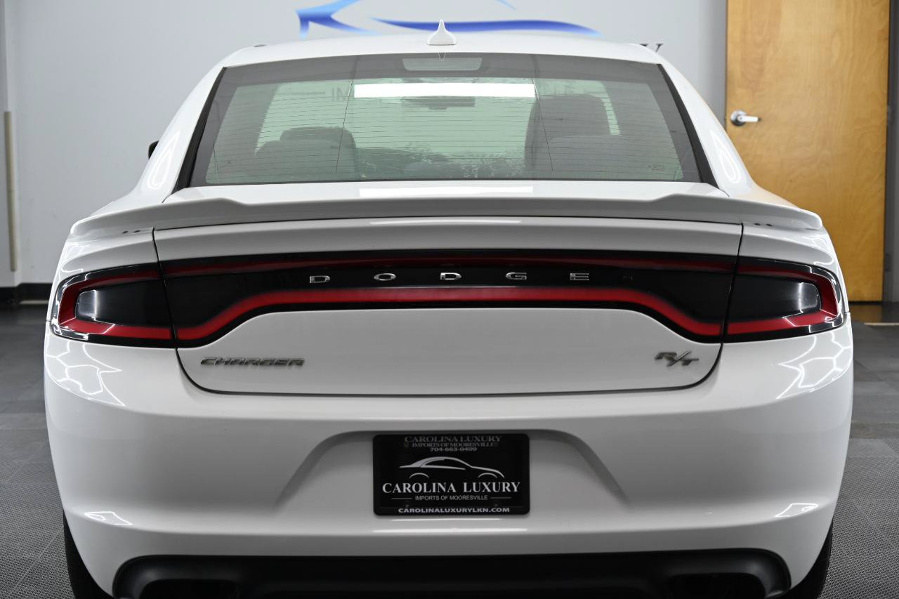 Used 2017 Dodge Charger R/T RWD image 3