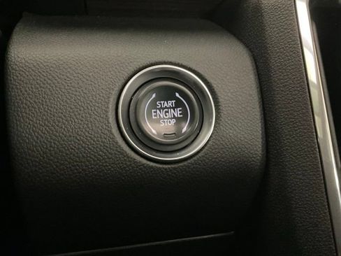Used 2024 GMC Acadia Denali w/ Super Cruise Package AWD/4WD image 17