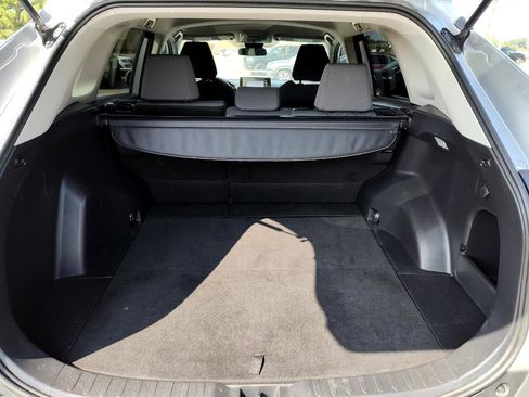 Used 2020 Toyota RAV4 XLE image 7