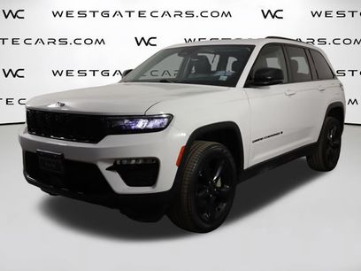 Used 2023 Jeep Grand Cherokee Limited w/ Black Appearance Package