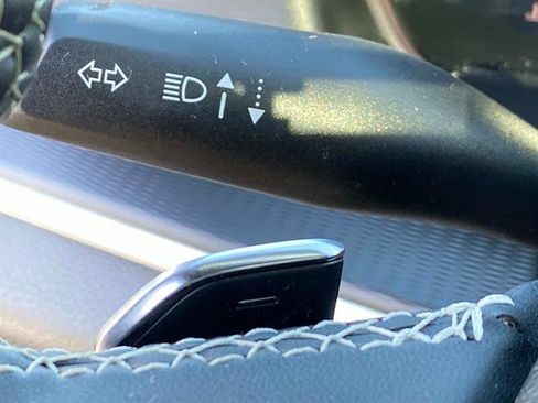 Used 2023 Jeep Grand Cherokee L Laredo image 20