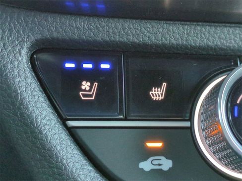 Certified 2025 Acura ADX A-Spec image 23