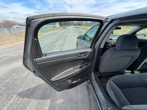 Used 2008 Chevrolet Impala LT FWD image 24