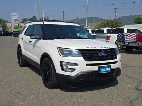 Used 2017 Ford Explorer Sport w/ Equipment Group 401A AWD/4WD image 7