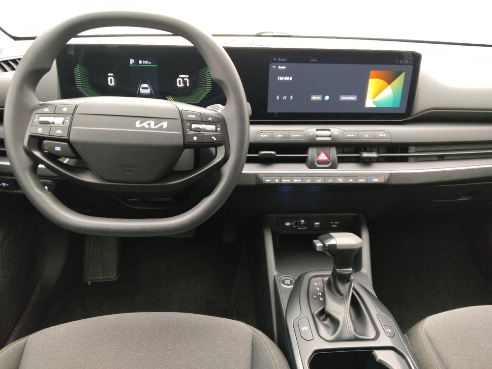 Used 2025 Kia K4 FWD image 22