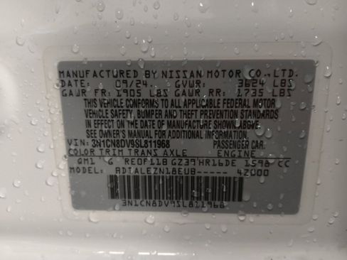 Used 2025 Nissan Versa S w/ Trunk Package image 33