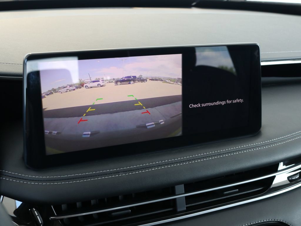 Used 2025 INFINITI QX60 Pure AWD/4WD image 16