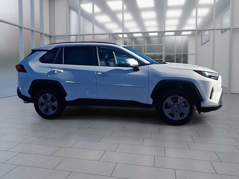 New 2025 Toyota RAV4 XLE image 6