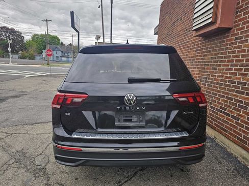 Used 2022 Volkswagen Tiguan SE AWD/4WD image 22