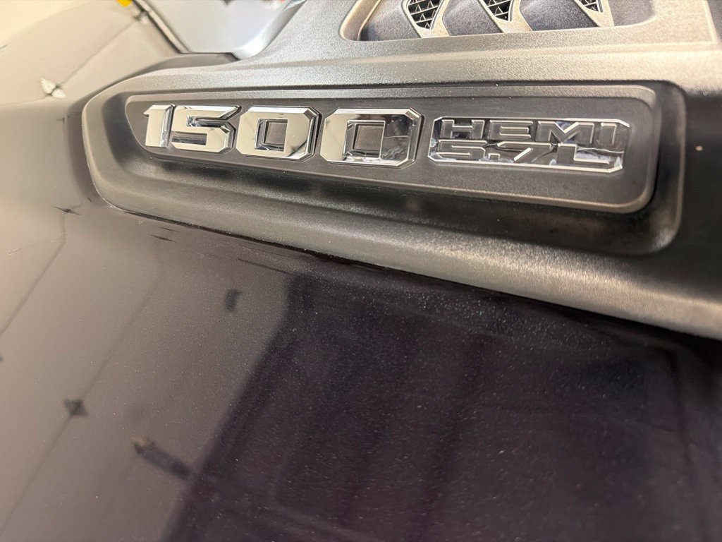 Used 2019 RAM 1500 Laramie w/ Sport Appearance Package AWD/4WD image 37