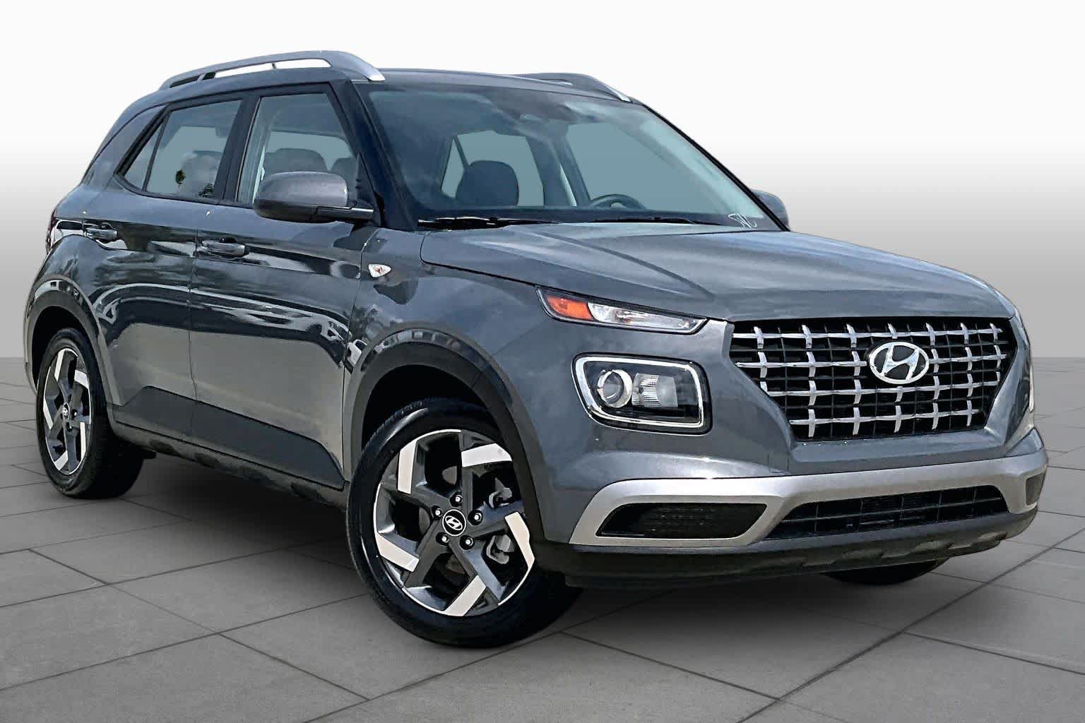 Certified 2026 Hyundai Venue SEL FWD image 3