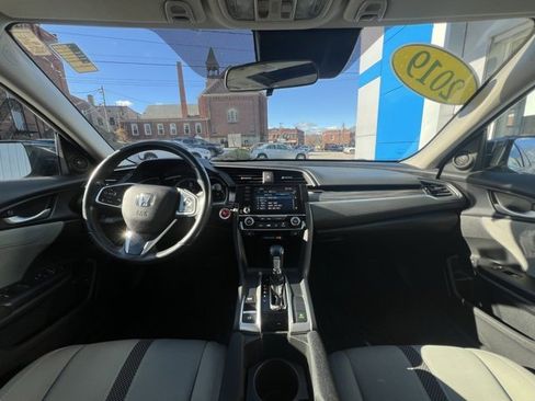Used 2019 Honda Civic EX image 22