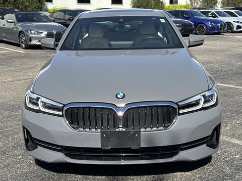 Used 2021 BMW 530i xDrive w/ Convenience Package AWD/4WD image 2