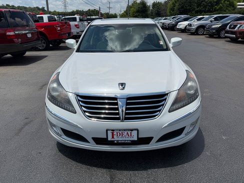 Used 2012 Hyundai Equus Signature RWD image 7