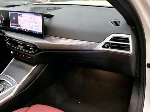 Used 2025 BMW 330i Sedan w/ M Sport Package RWD image 18