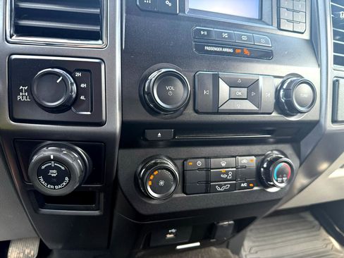 Used 2018 Ford F150 XLT w/ Trailer Tow Package image 29