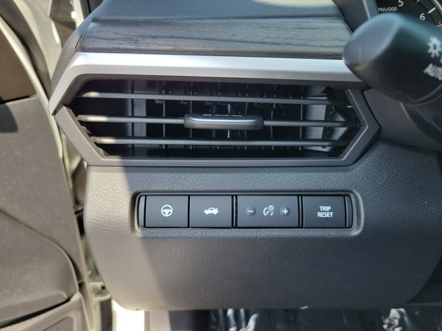 Used 2025 Nissan Altima 2.5 SL FWD image 27