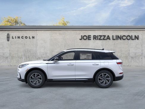 New 2026 Lincoln Corsair Premiere image 3
