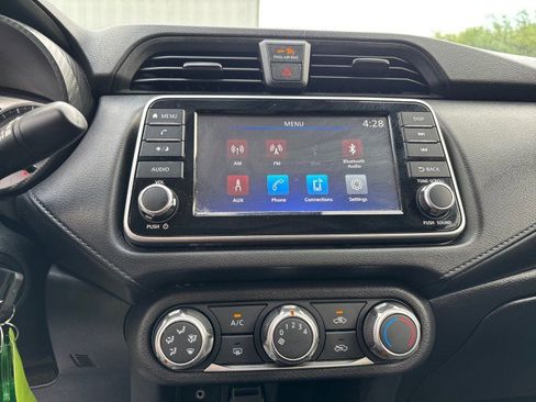 Used 2024 Nissan Versa S w/ Trunk Package image 17