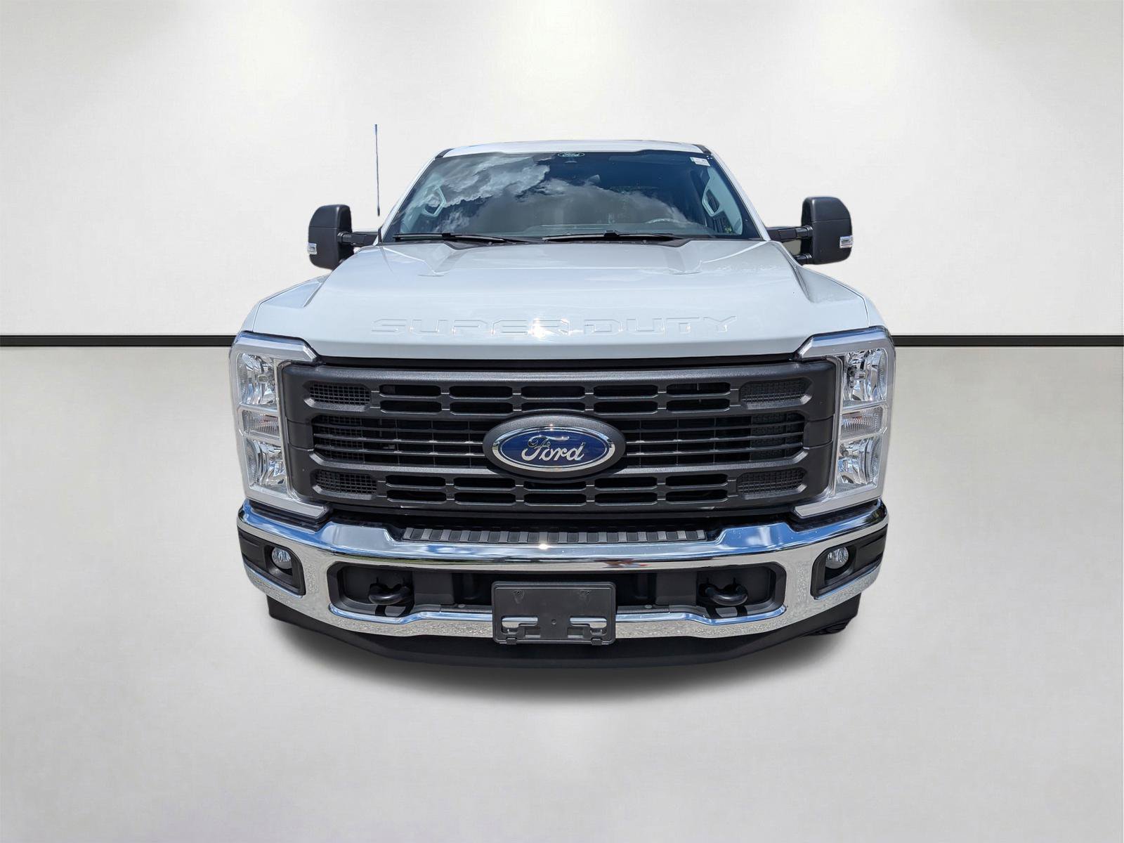 Used 2025 Ford F350 XL w/ XL Off-Road Package AWD/4WD image 9