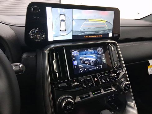 New 2026 Lexus LX 700h Luxury image 23